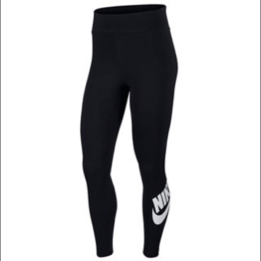Nike Women's Leggings Size Small